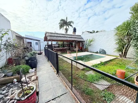 Casa 3 ambientes con 2 baños