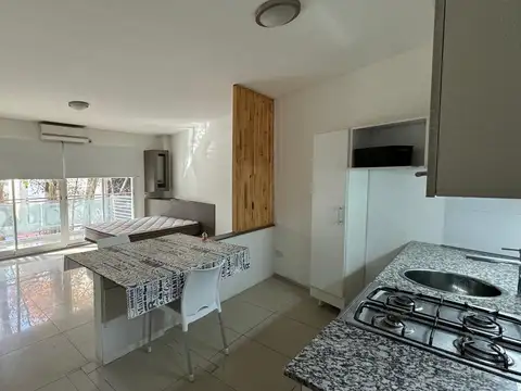 Ideal Oficina o Vivienda – Monoambiente Luminoso en Las Cañitas