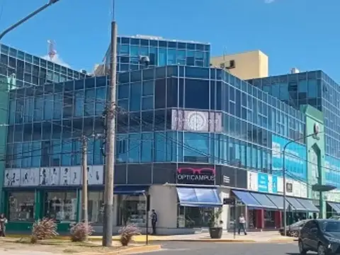Ruta 8 e Ituzaingo 100