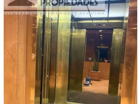 Oficina 5 ambientes con 3 baños