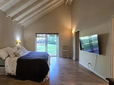 Casa en Venta con 5 cocheras