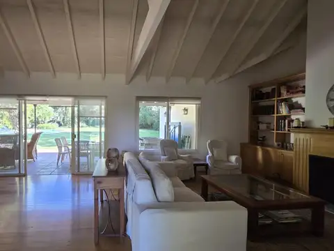 Casa en Venta en Los Pinguinos, USD 880.000