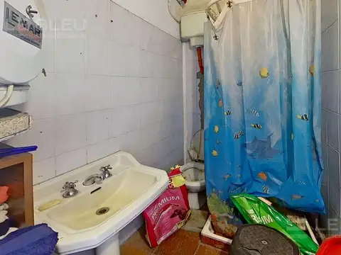 Depto Tipo Casa 6 ambientes con 2 baños