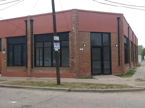 Alquiler de Local en Paso del Rey, Esq. Moron y Mendoza