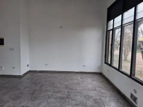 Local en Alquiler en Paso del Rey, $ 350.000