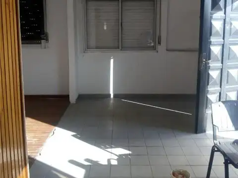 Galpon en Alquiler en Lanús Este, $ 8.000.000