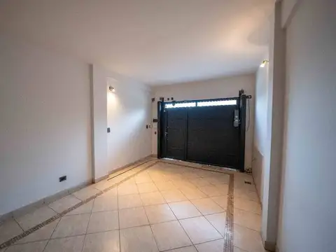Depto Tipo Casa en Venta de 4 ambientes
