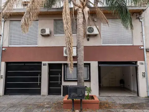 VENTA PH 4 AMBIENTES LOMAS DEL MIRADOR