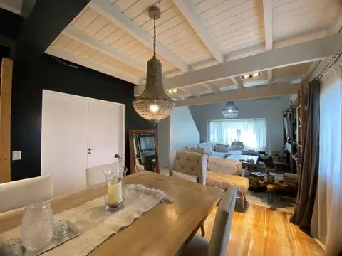 Casa 5 ambientes con 3 baños
