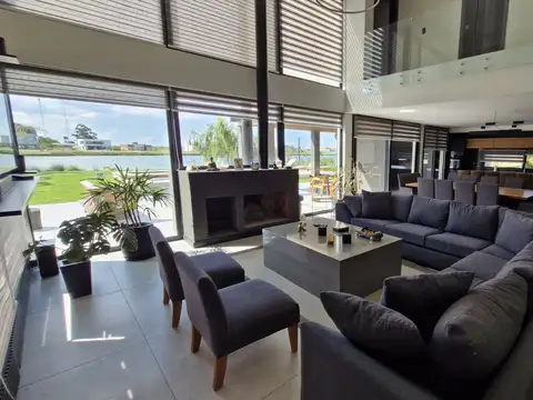 Casa en venta en Puerto Nizuc (A laguna)