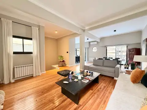 Depto Tipo Casa en Venta de 5 ambientes