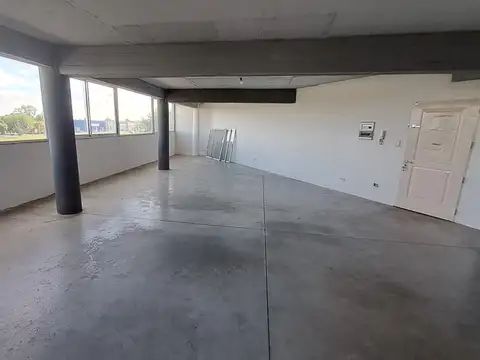 Oficina comercial en Alquiler sobe Acceso Oeste Km 24