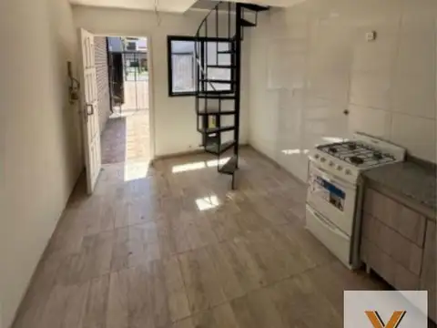 Depto Tipo Casa en Venta de 2 ambientes
