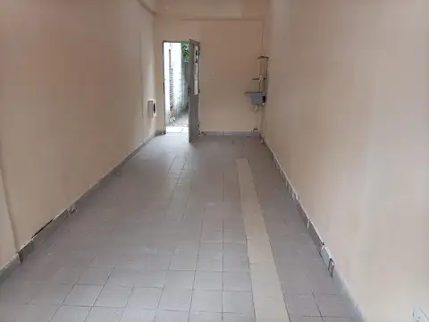 Local en Alquiler en Zona Centro, $ 380.000