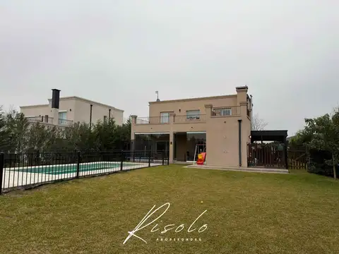 Casa en Alquiler de 3 dormitorios
