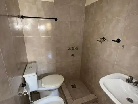 Depto Tipo Casa en Alquiler 40 años