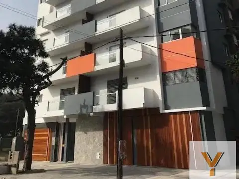 Hernandarias e/ San Juan y Chiozza