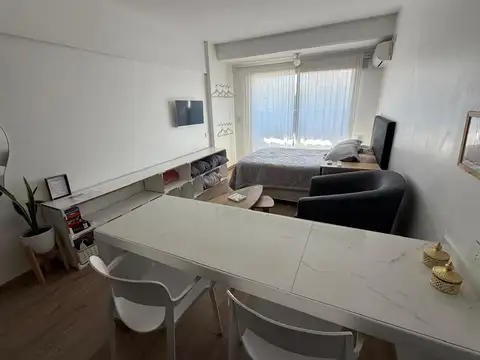 Departamento en Alquiler en Parque Centenario, $ 500.000