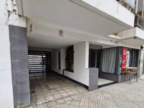 Av Francia 957 , Piso 8
