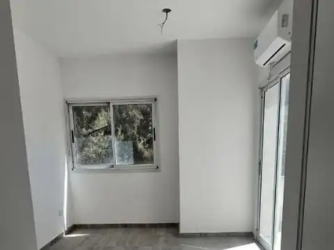 Casa en Alquiler con 1 cochera