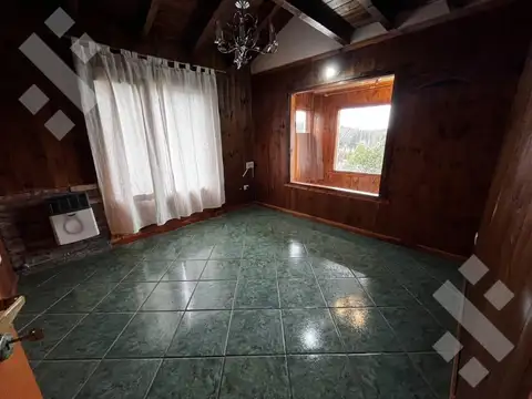 Casa en Alquiler con 1 cochera