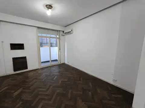 Departamento en Alquiler en Balvanera, $ 850.000