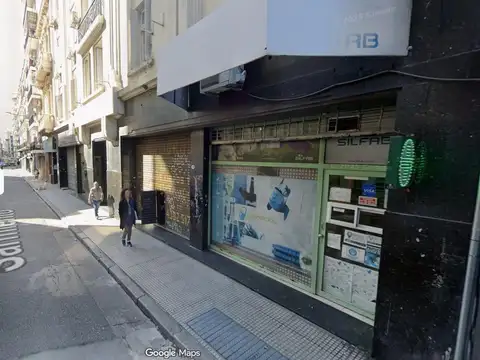 Local Sarmiento al 1570 - superficie total 167 m²