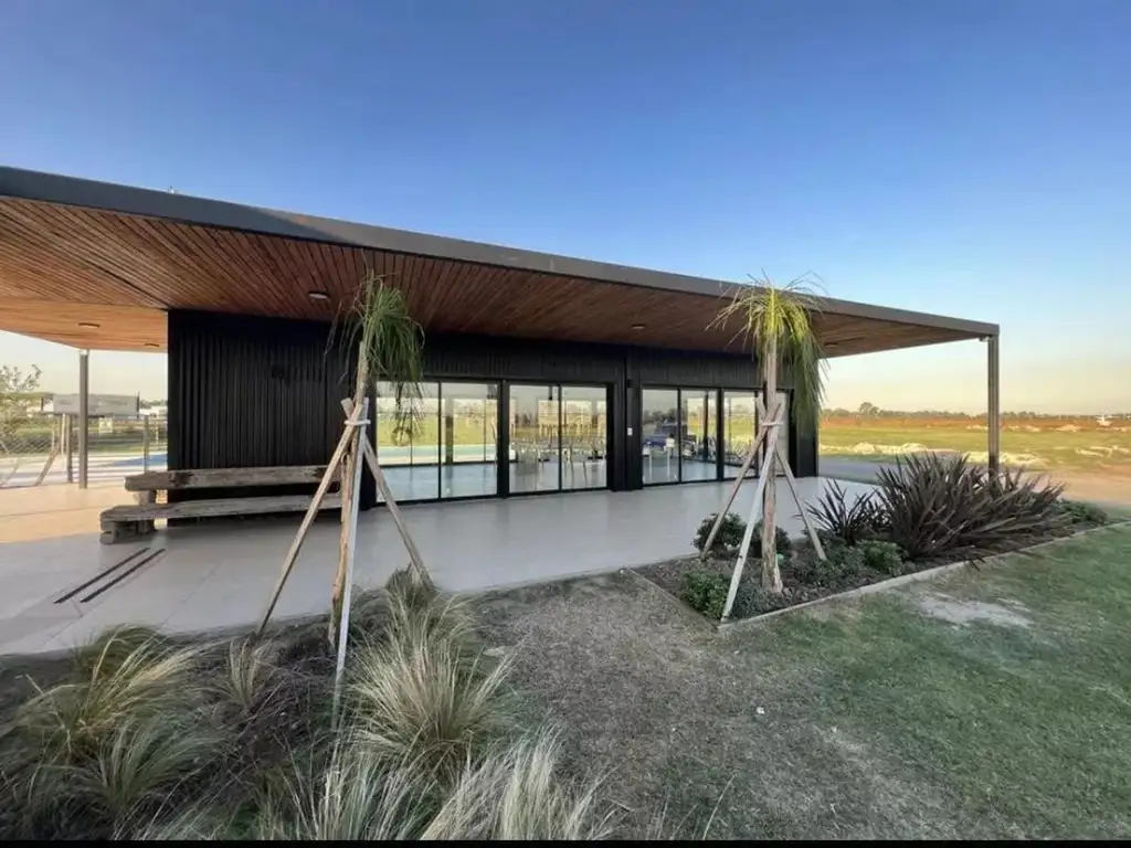 Terreno - 600  m² Total