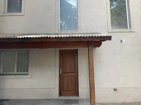 Departamento 6 ambientes con 2 baños