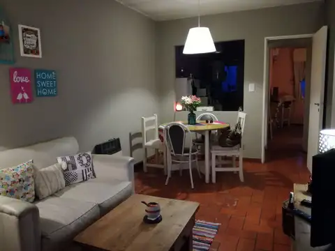 Depto Tipo Casa en Venta en Castelar, USD 86.900