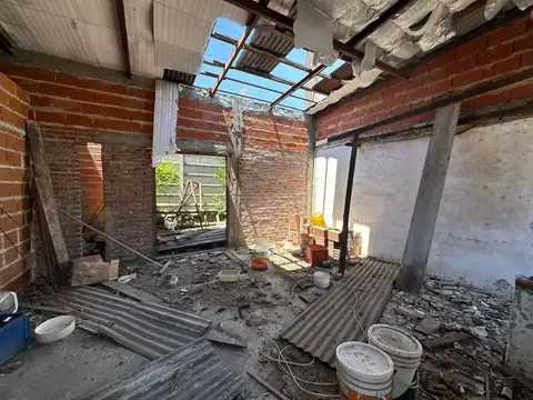 TERRENO EN VENTA CON MEJORAS PARQUE SAN MARTIN