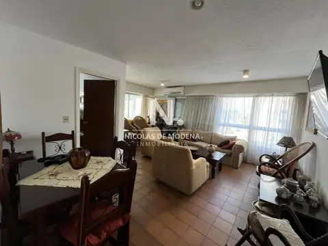 En venta apartamento de 2 dormitorios en Punta del Este