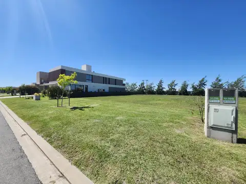 Terreno en Venta 20  mts Frente