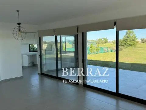 Casa en Alquiler en El Cantón - Barrio Golf, USD 1.800