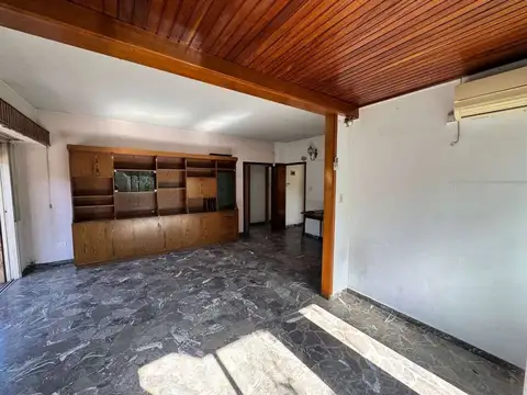 Depto Tipo Casa en Venta con 1 cocheras