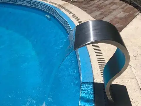 Quinta en Alquiler Temporal con 5 cocheras