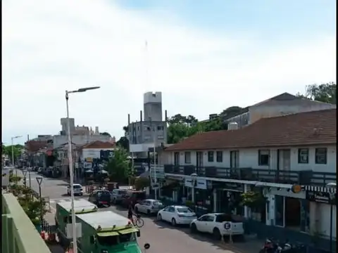 Depto Tipo Casa 5 ambientes con 4 baños