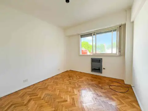 Venta Depto 3 Amb Balcón - Flores - Acepta PERMUTA