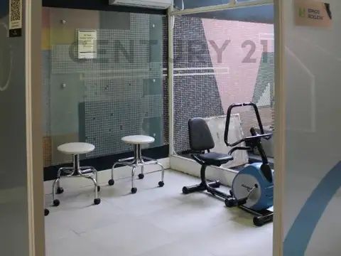 LOCAL COMERCIAL | PLANTA BAJA Y ENTREPISO | 340 M2 | USO PROFESIONAL | PATIOS | BV. OROÑO