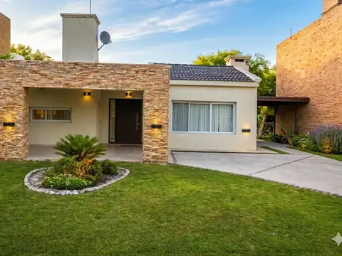 Casa en alquiler Las Cañitas Malagueño 2 dorm pileta quincho