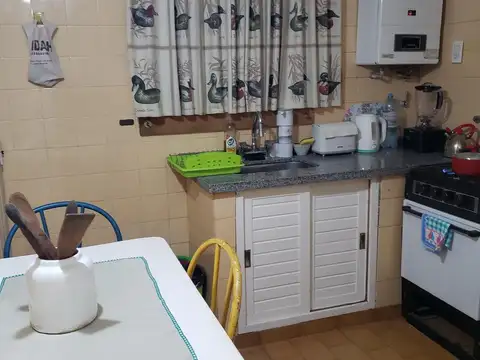 Casa 4 ambientes con 1 baño