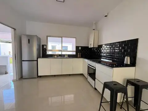 Casa en Venta en Alberdi, USD 89.000