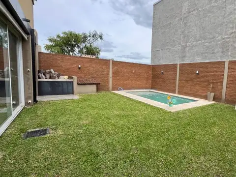Venta Casa de 3 Dormitorios - Pujato Norte