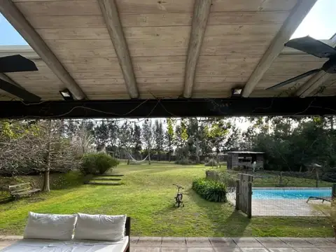 Casa 5 ambientes con 4 baños