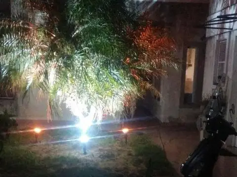 Casa 2 ambientes con 1 baño