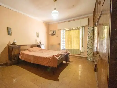 VENTA CASA 2 DORM COCH PATIO VERDE A 400 M DE BV