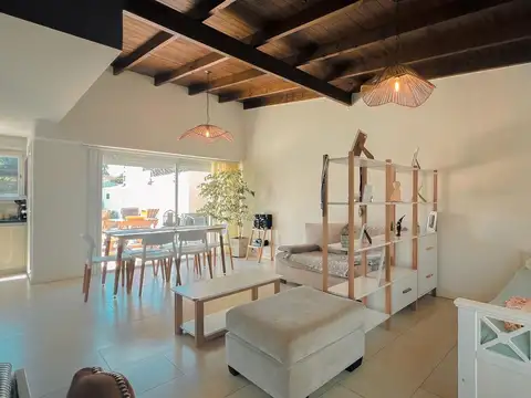 RETASADO | VENTA | CASA 2 AMB CON JARDÍN | COLINAS DE P RAMOS