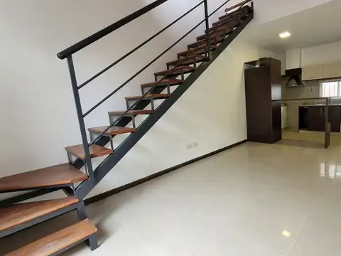 Depto Tipo Casa 2 ambientes con 1 baño