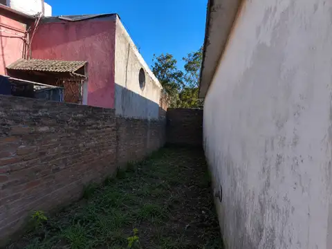 Casa 4 ambientes con 1 baño