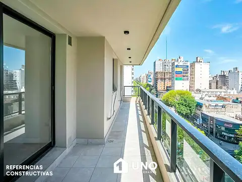 3 de Febrero y 1º de Mayo - Amplio Dpto de 2 Dormitorios Externo. Cochera disponible.